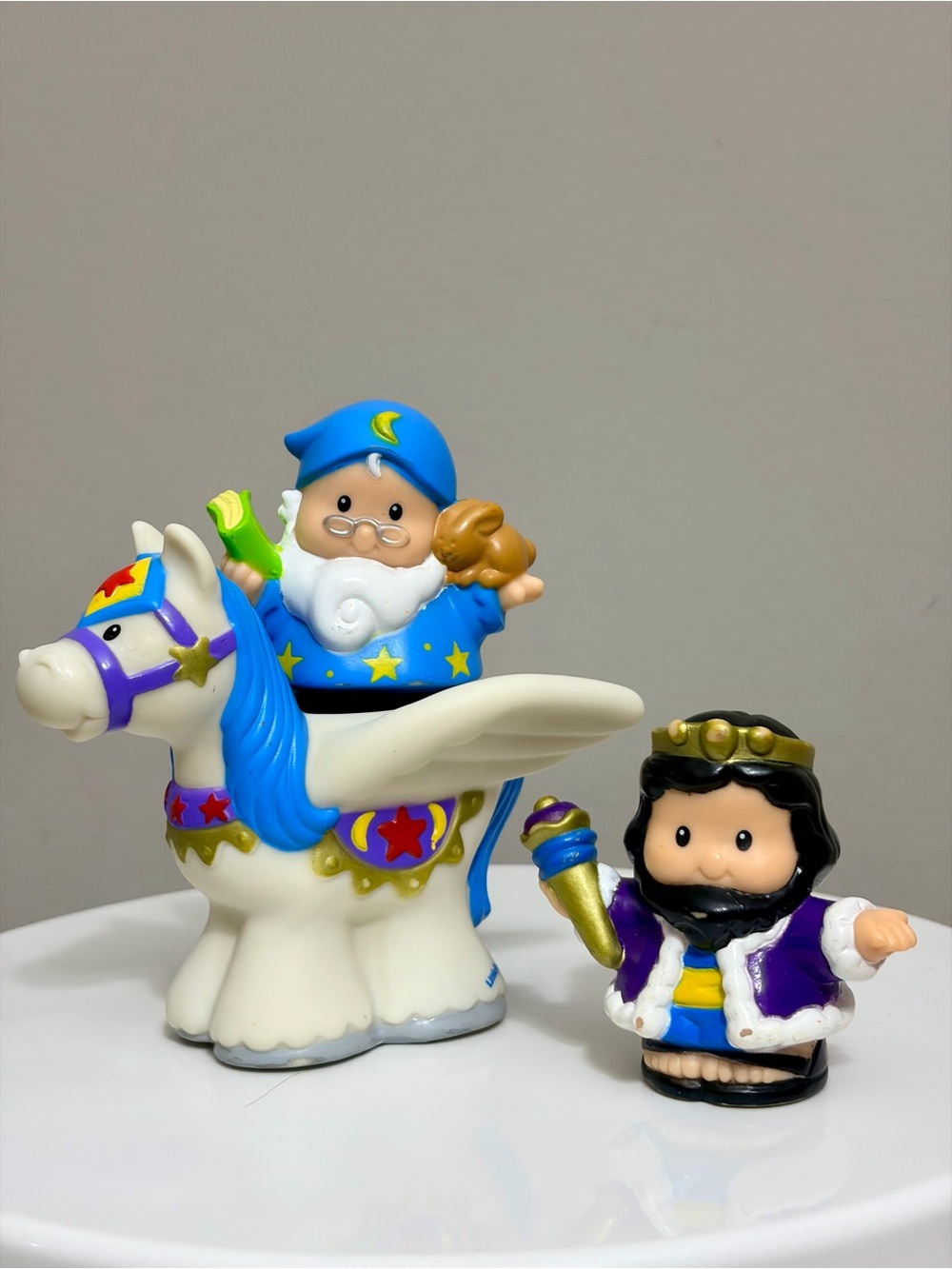 2005 Fisher-Price Little People from the Castle Royal Play Set - 3 Piece Lot